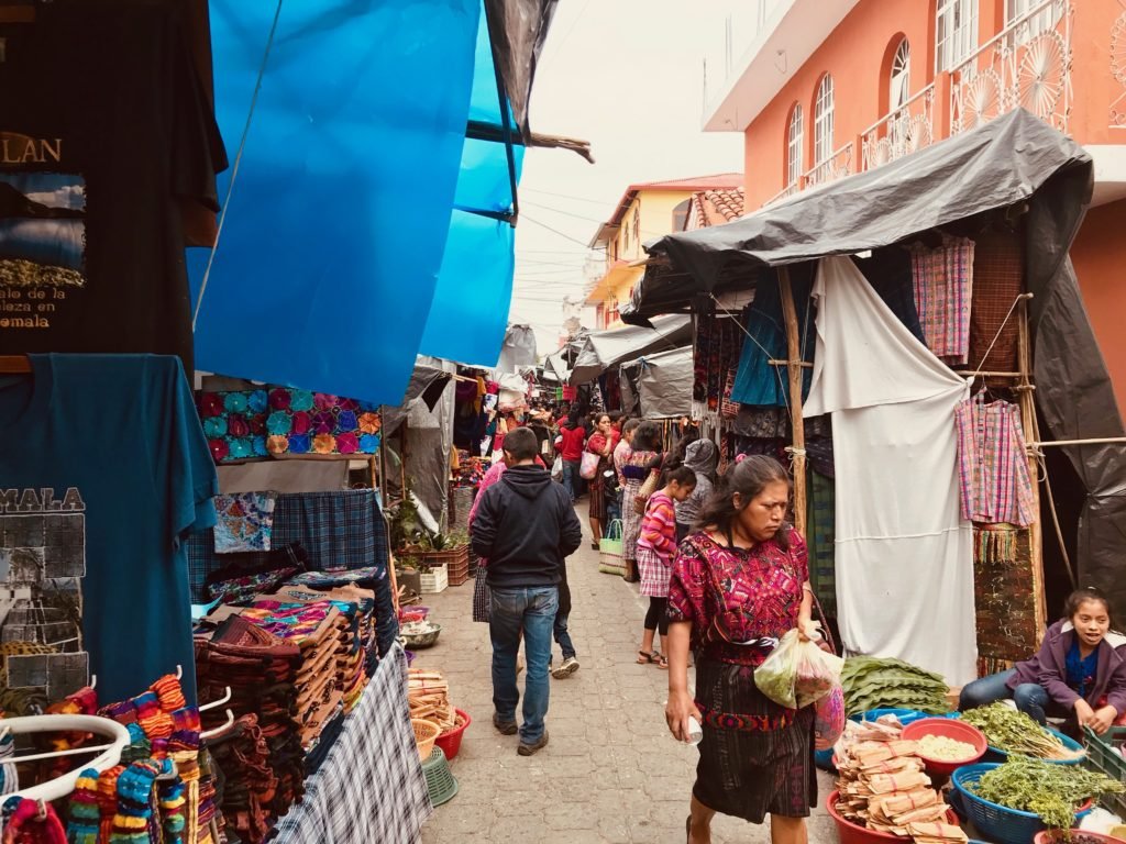 Marché de Chichicastenango - Guatemala - avecmonsac